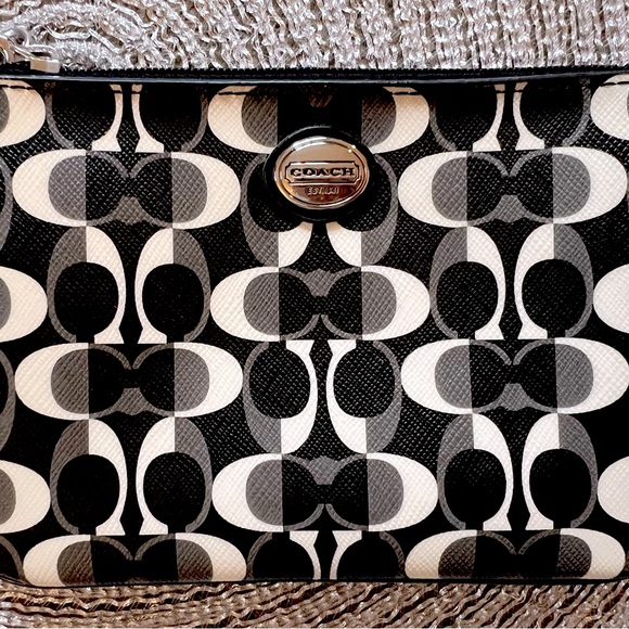 *Like New* Coach Black and White Patterned Wristlet - Picture 2 of 8